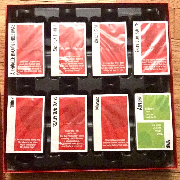 APPLES TO APPLES Game - Picture 3 of 4